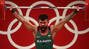 Най-добрите ни щангисти не се продадоха - ще се състезават за България!