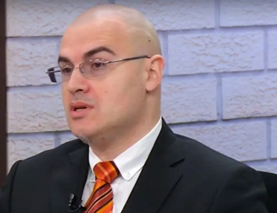 За плагиатство: Кандидатът за вицепремиер и МВР министър на Слави Трифонов засега е недосегаем