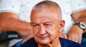 {{ otherArticle[0].article.title }}