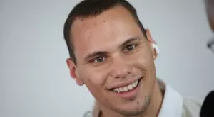 {{ otherArticle[0].article.title }}