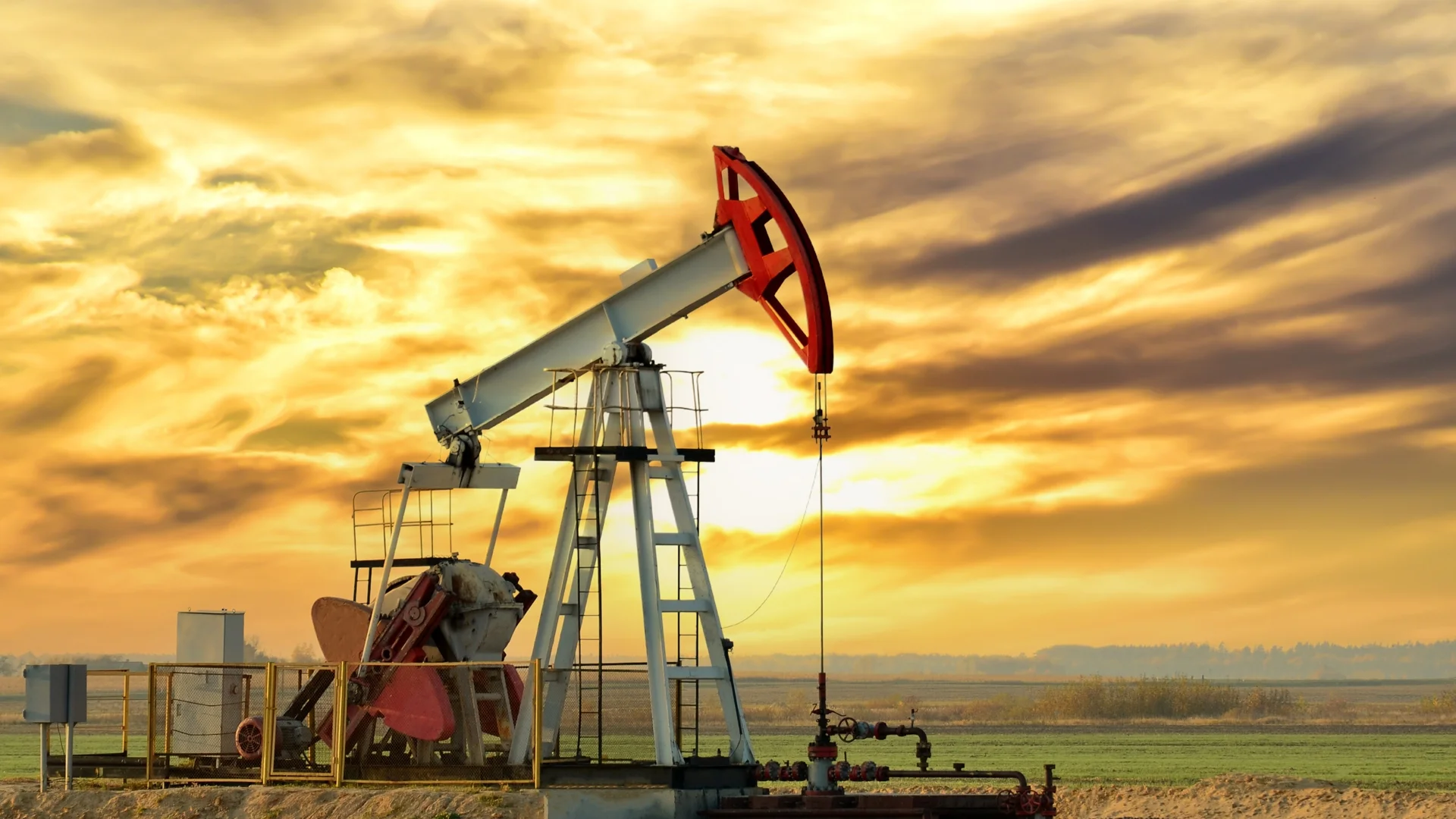 По-строгите перспективи за предлагане повлияха сериозно на цените на петрола
