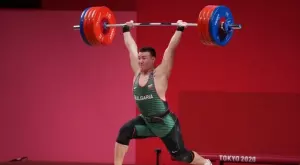 Христо Христов остана на крачка от медалите на Световното по щанги в Ташкент 