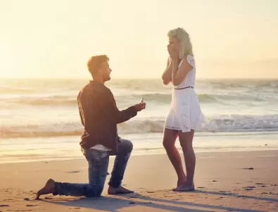 6 признака, че половинката ви се кани да ви предложи брак