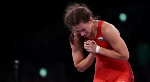 Преубедителна Евелина Николова донесе нов бронз на борбата и на България