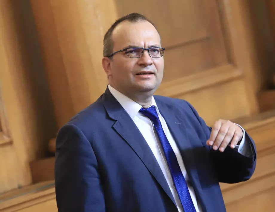 Мартин Димитров: Лошото управление на ББР е предварително подготвено