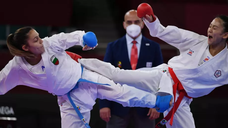 Прекрасната Ивет Горанова зарадва България с медал и от Световното първенство по карате