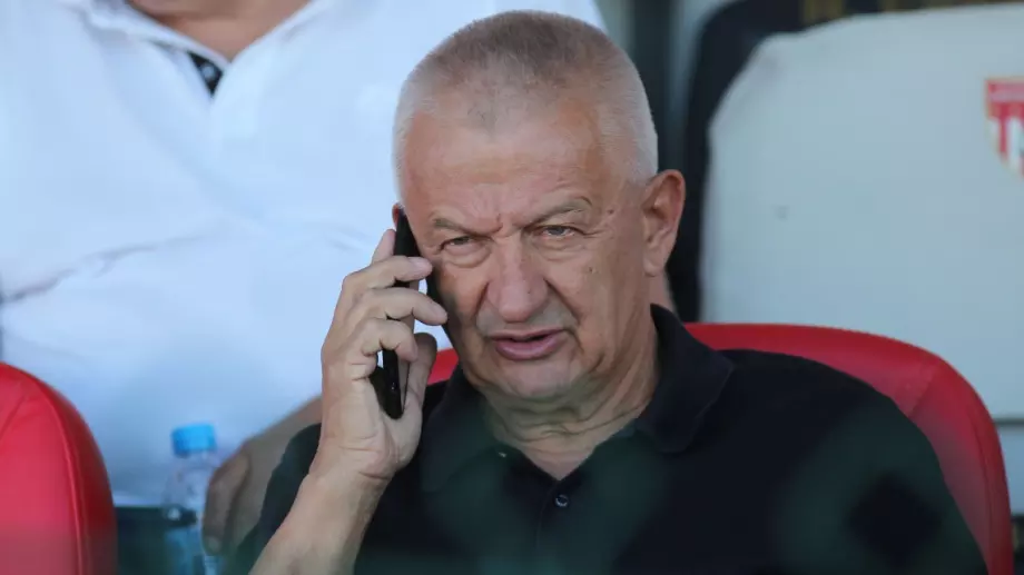 Крушарски разкри пред Sportlive какво ще се случи в управлението на Локомотив Пд и шокира с мнение за трансферите в България