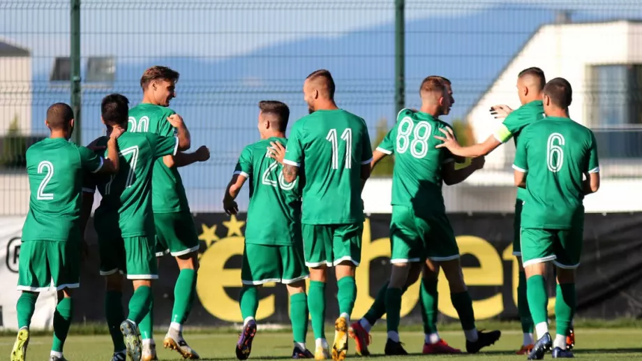 4 гола в едно полувреме и 2 червени картона в края: Ботев (Враца) прегоря срещу Локомотив (София)