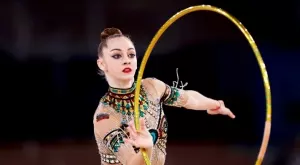 {{ otherArticle[0].article.title }}