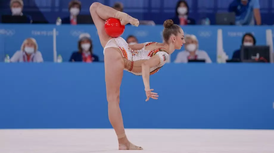 Златна Боряна Калейн - България с 8 медала от Европейското първенство по художествена гимнастика