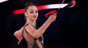 {{ otherArticle[0].article.title }}