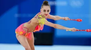 Боряна Калейн добави сребро на бухалки към златото си на Световната купа