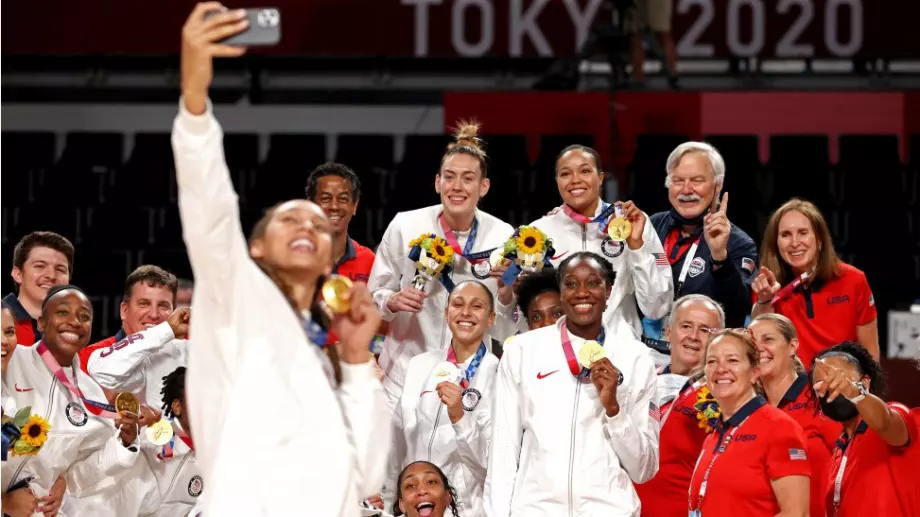 САЩ не пусна аванта на домакините и спечели златото и при жените в баскетбола