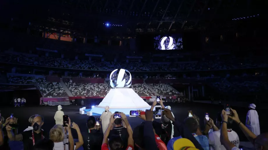 Олимпийските игри в Токио бяха закрити с трогателна церемония
