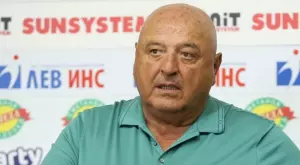 Венци Стефанов не остана длъжен на "лъвовете": Паднахме от държава с един файтон хора...