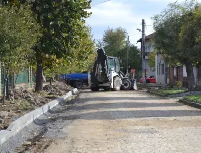 Община Казанлък възобновява ремонтите и преаслфатирането на улици и междублокови пространства
