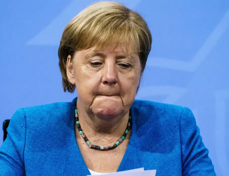 Меркел отива в Москва и Киев седмици преди да напусне поста 