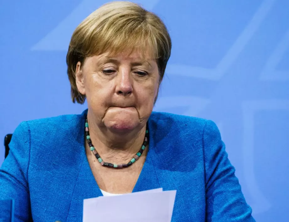Германия изпраща Меркел с плюшени мечки, марципанови фигури и златни монети