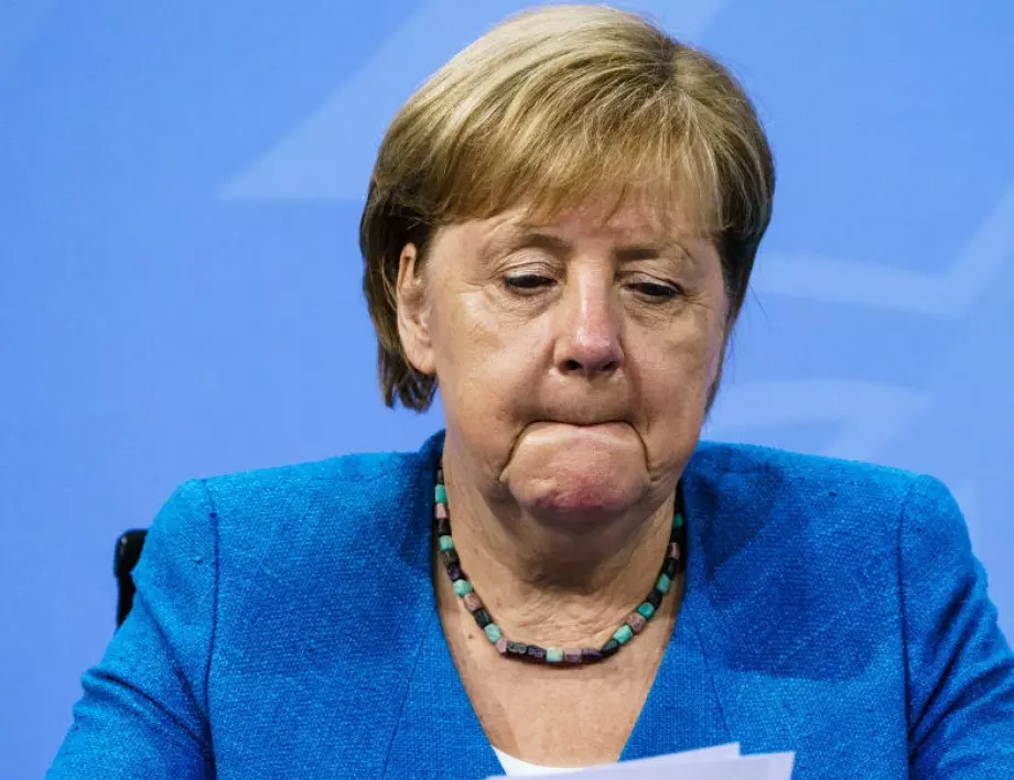 Меркел даде благословията си за Шолц 