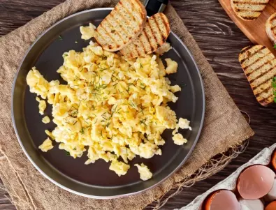 Бъркани яйца със спанак по специална кето рецепта - ето как