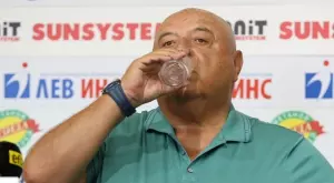 Славия кръщава стадиона си на името на Александър Шаламанов