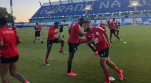 {{ otherArticle[0].article.title }}