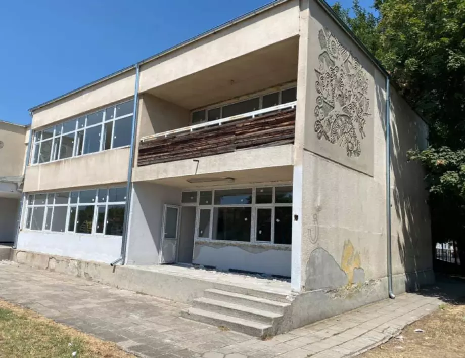Първокласниците от  "Христо Смирненски" в Стамболийски ще посрещнат първия учебен ден в нови класни стаи