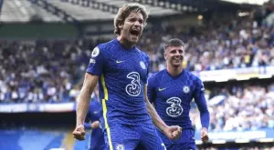 {{ otherArticle[0].article.title }}