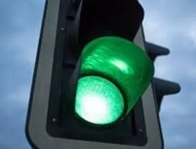 Започва поетапно въвеждане на зелени светофари в Казанлък