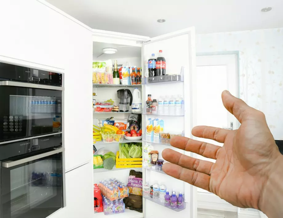4 начина да се отървете от миризмата в хладилника