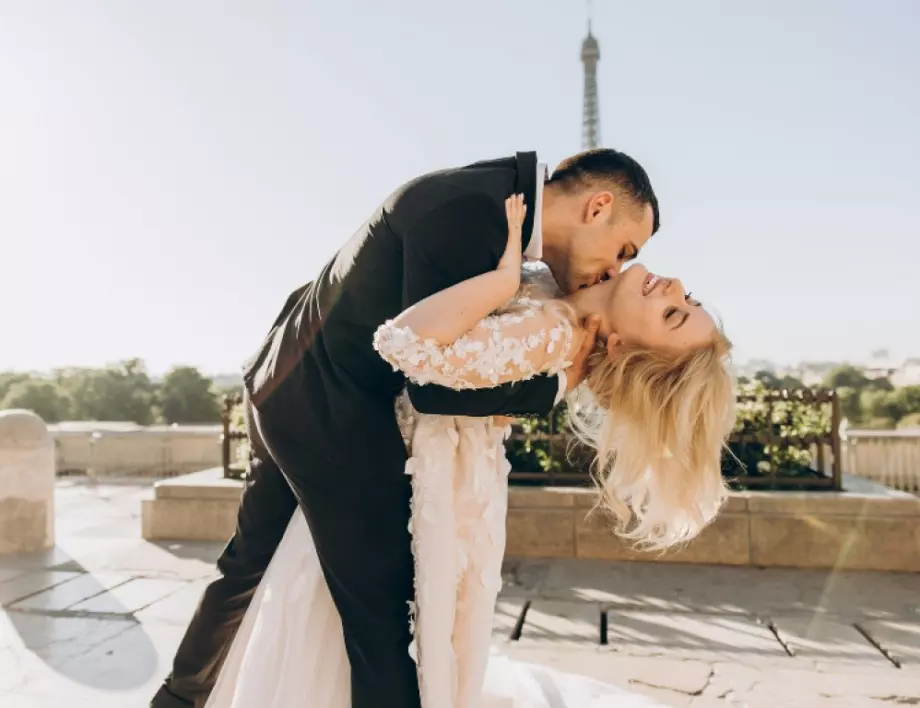 Зодиите, които днес, 17.08 ще чувстват любовта на партньора си по-силно от всякога