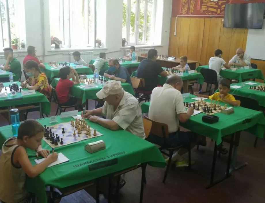 В Тетевен се проведе XXXV-ят Шахматен турнир „Тетевен оупън 21”