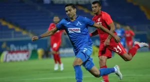 {{ otherArticle[0].article.title }}