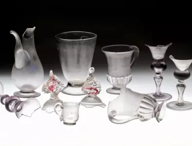 НИМ участва в специализирана изложба от венециански стъклени съдове в Бургас