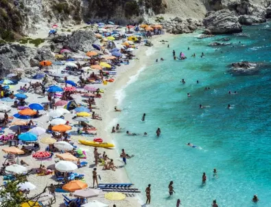 Гръцките власти: Не влизайте в морето, не се доближавайте до плажа