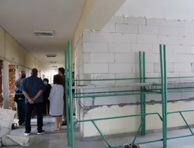 От Министерство на труда и социалната политика провериха ремонта на хирургията в МБАЛ - Самоков