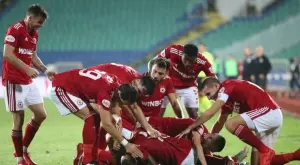 {{ otherArticle[0].article.title }}