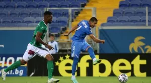 {{ otherArticle[0].article.title }}