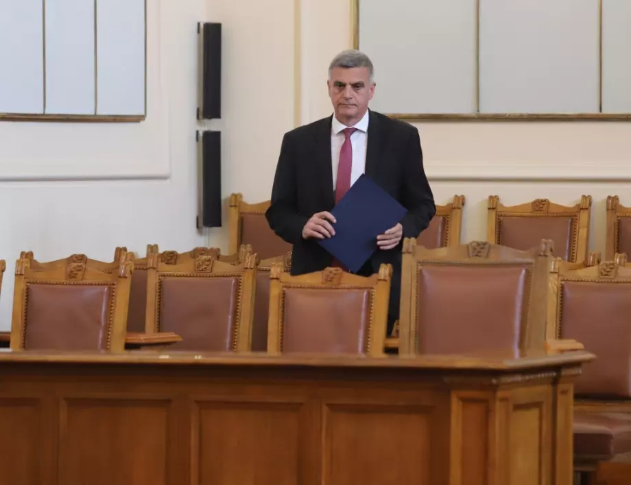 Премиерът Стефан Янев назначи трима заместник-министри  - ето кои са