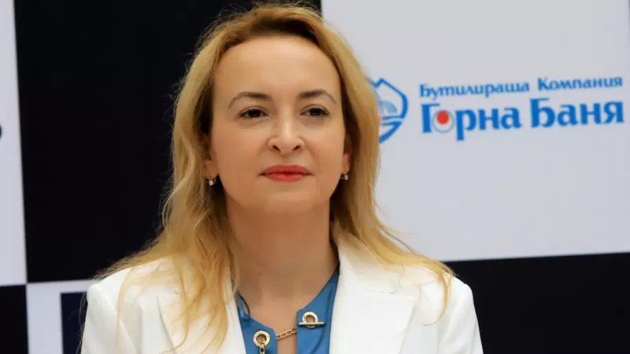 Антоанета Стефанова: Стигнахме върха без държавно финансиране