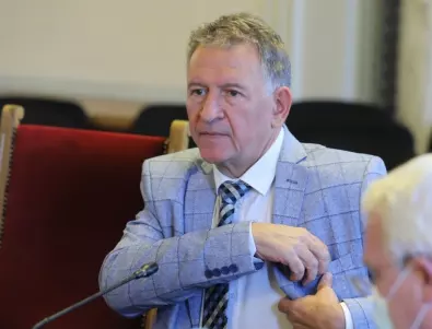 Кацаров: Имаме огромен проблем с недостига на професионалисти по здравни грижи 