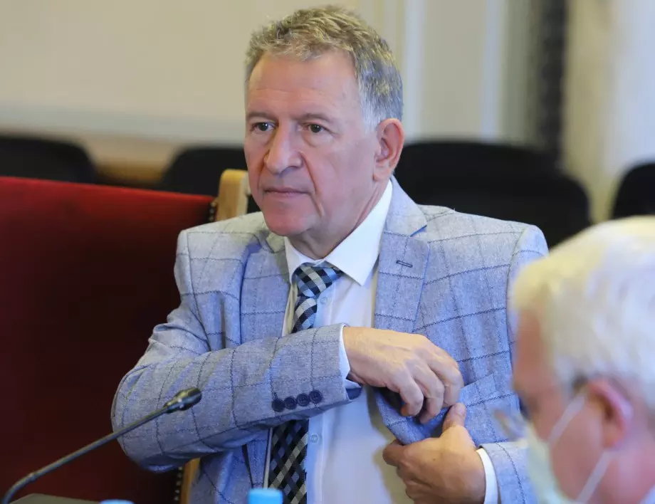 Кацаров: Ако хората над 60 години се ваксинират масово, съм готов да отменя всички мерки