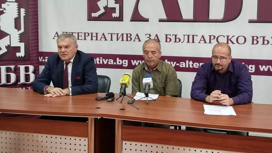 Румен Петков алармира за използване на контраразузнаването за налагане на обществено мнение