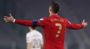 Кристиано Роналдо генерира 38 милиона за Манчестър Юнайтед за 12 часа