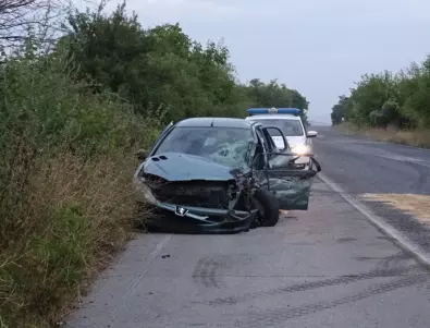 Тежка катастрофа със загинал на пътя Бургас - Приморско 