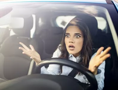 Тези 9 грешки се допускат от всички жени при шофиране
