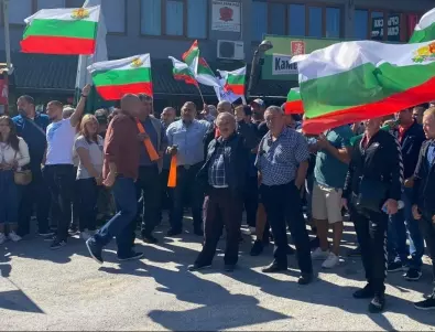 Български и румънски земеделци блокираха границата