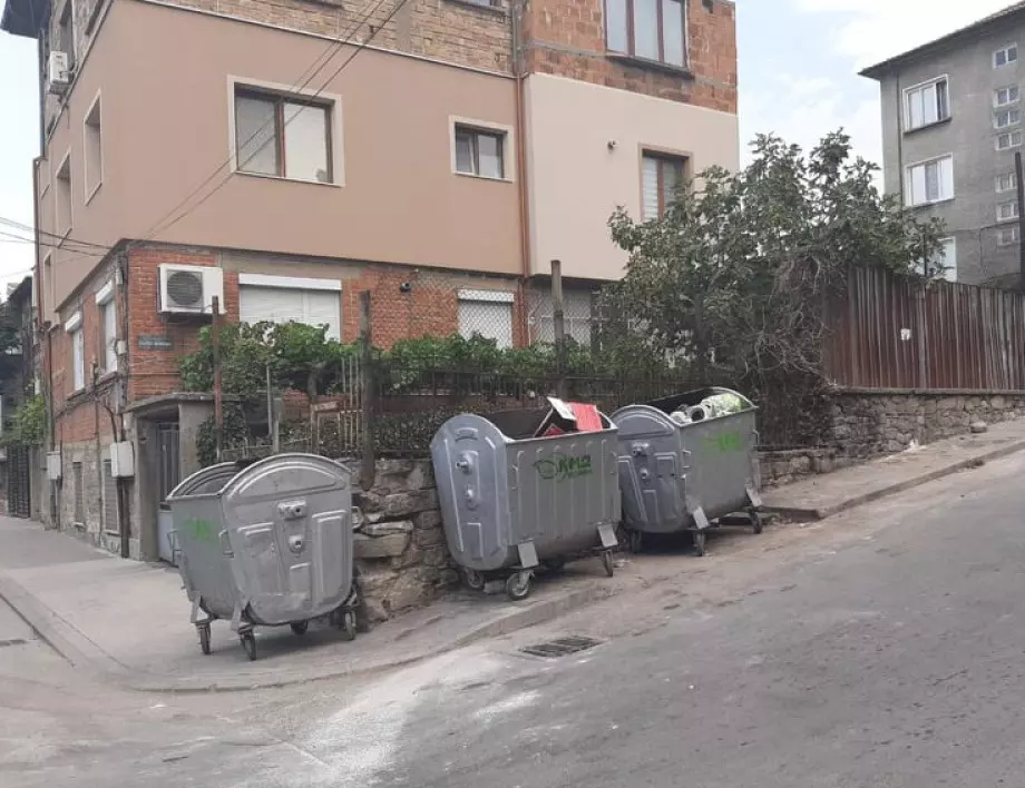 Поставиха допълнителен брой съдове за отпадъци в Асеновград