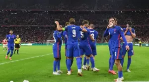 {{ otherArticle[0].article.title }}