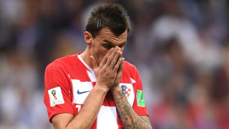Една хърватска звезда слезе от футболния небосклон - Марио Манджукич сложи край на кариерата си 